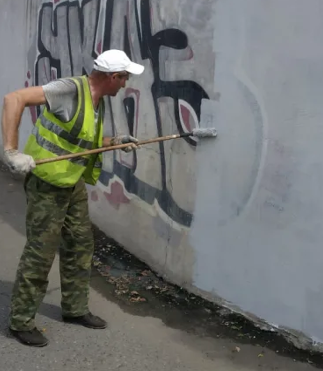 В Одинцово несанкционированные граффити ликвидировали более чем у 20 домов, Апрель